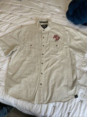 Harley-Davidson White Short Sleeve Button-Down Shirt with Red HD Logo